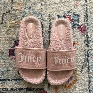 Juicy Couture Slides Size 7/8